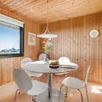 Minza - 150m From The Sea By Interhome 克内贝尔